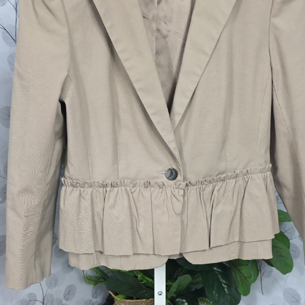 LOFT Tan Ruffle Hem Blazer - Size 6 - Peplum Style Career Jacket - Picture 6 of 10